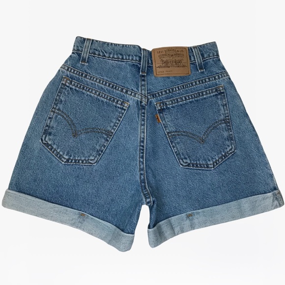 Levi’s 954 High-Rise Roll-Up Vintage Jean Shorts - 2/4 - Picture 8 of 17